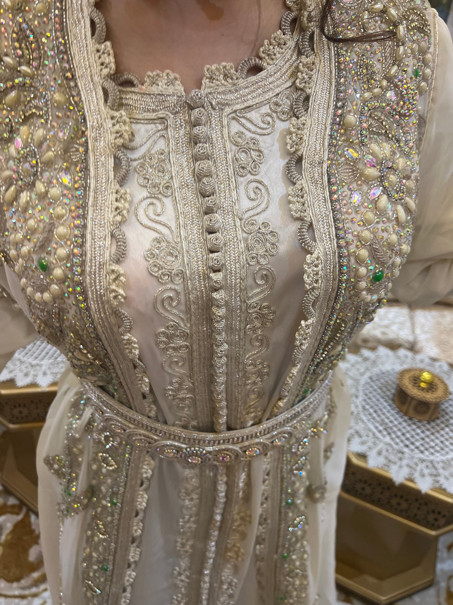White Caftan Adorned with Stones – A Distinctive Look for Every Lady