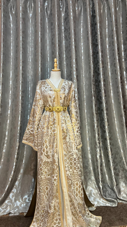 Golden Balloon Caftan – The Magic of Traditional Elegance